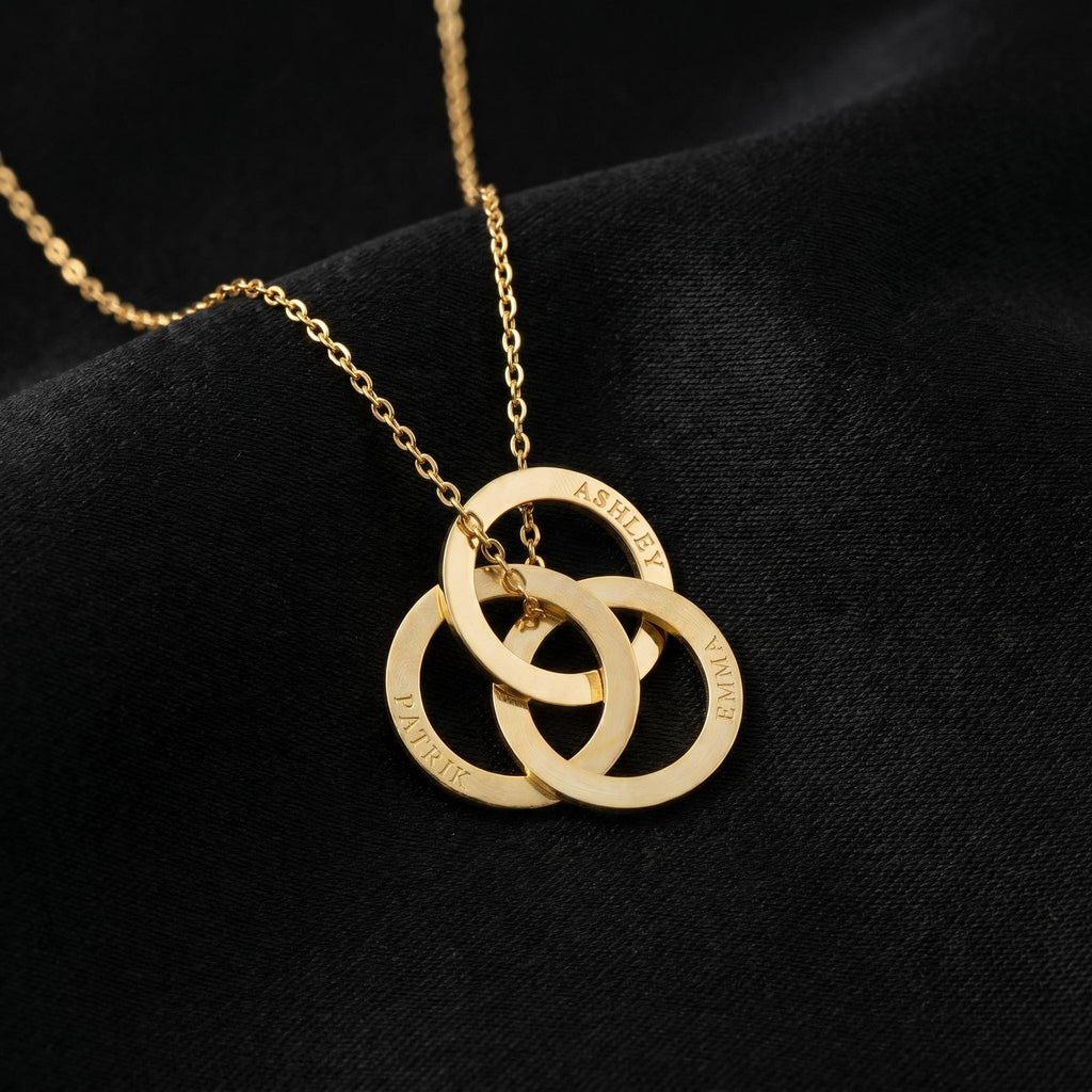 Family Necklace, Custom Name Circle Pendant, Interlocking Circles Mother Necklace, Personalized Gift for Mom Grandma