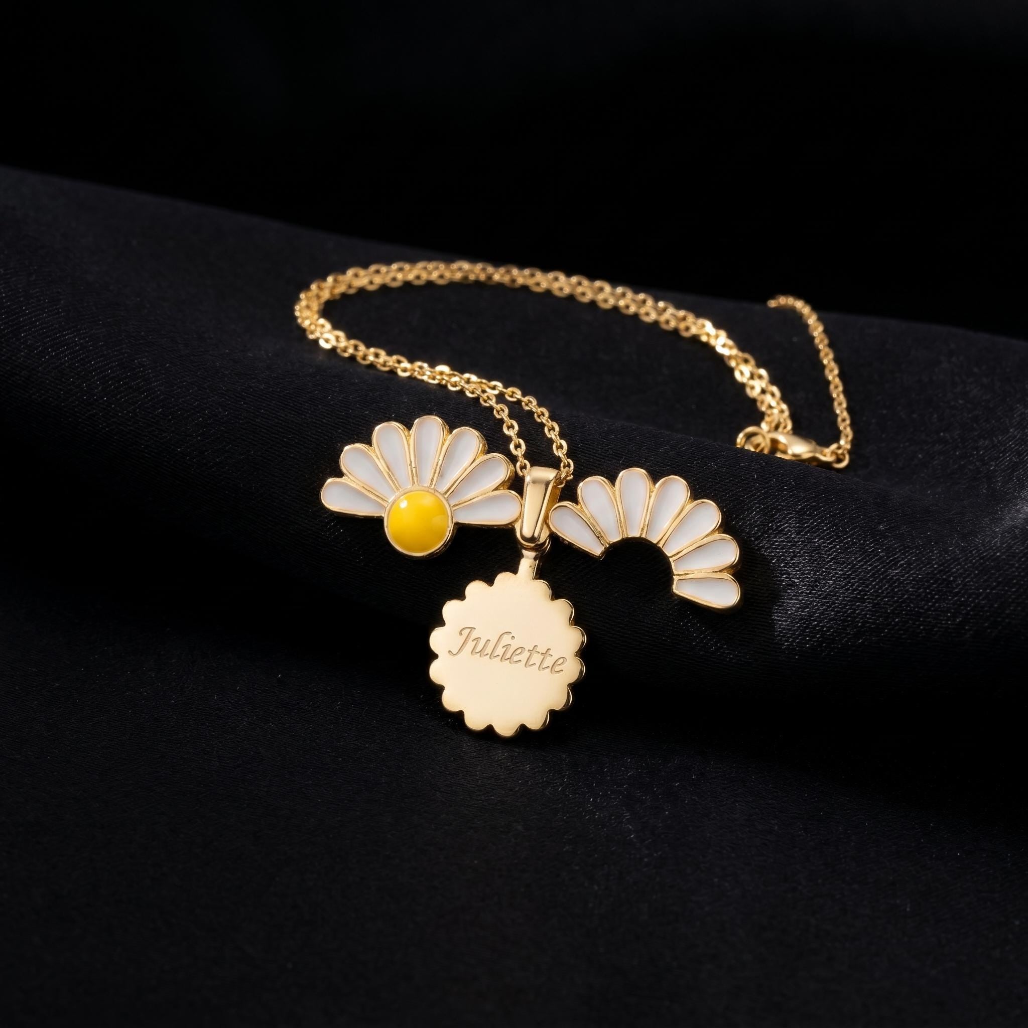 Daisy Name Necklace, Custom Engraved Flower Pendant, Personalized Floral Jewelry, Dainty 925 Silver Gift for Her Mom
